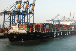 Congestione portuale globale tra geopolitica e nuove rotte