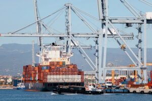 Cosco si radica in Spagna nel porto di Tarragona