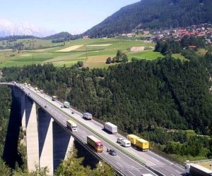 Nuove restrizioni estive per camion in Austria