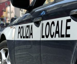 Camionista arrestato per avere offerto mille euro a un agente