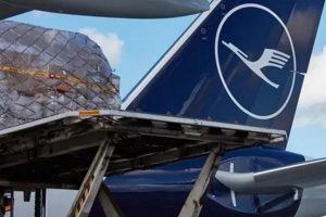 Lufthansa cancellerà 2200 voli in estate per Covid-19