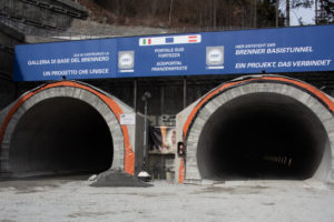 L’apertura della galleria del Brennero rinviata di due anni