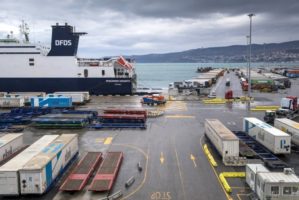 Un milione di euro falsi sequestrati al porto di Trieste