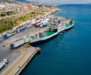 Camion fermi allo Stretto di Messina sono un disagio cronico