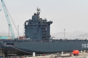 Iran trasforma una portacontainer in nave militare