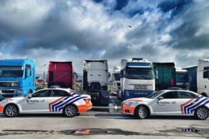 Retata in Belgio contro la sosta natalizia dei camion