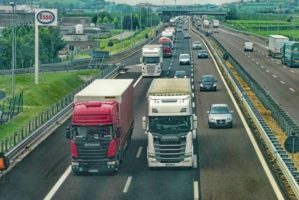 Lieve ripresa dell’autotrasporto prevista per il 2026