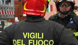 Incendio in un deposito di autotrasporti a Pozzolo Formigaro