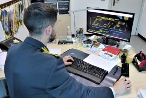 Indagato autotrasportatore di Pomezia per frode fiscale e lavoro irregolare