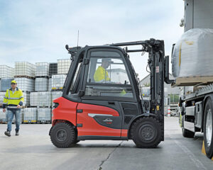 Carrelli elevatori esentati dalla Rca se in aree chiuse