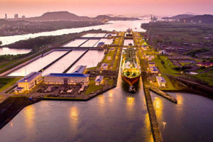 Panama annuncia l’aumento della capacità del canale