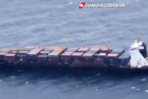 Collisione tra portacontainer e rinfusiera in Sicilia