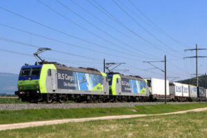 CargoBeamer avvia il treno intermodale tra Domodossola e Liegi