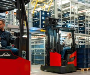 Linde MH presenta i carrelli retrattili Ri al LogiMat