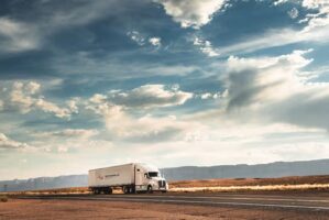 DP World attiva corridoio stradale per container alternativo agli Emirati