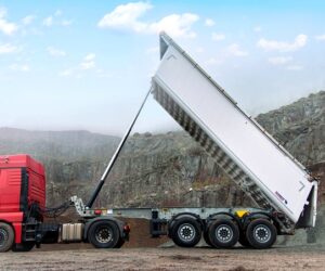 Schmitz rinnova la vasca leggera