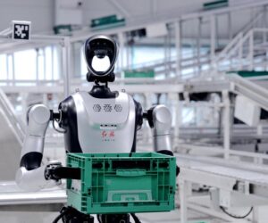 La Cina avvia produzione industriale di robot umanoidi