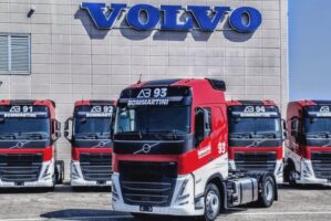Bonmartini Autotrasporti accoglie dieci trattori Volvo