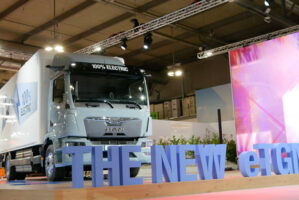 Man cresce nella distribuzione elettrica