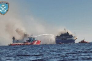 Prosegue l’emergenza sulla ro-ro Blue Carrier 2