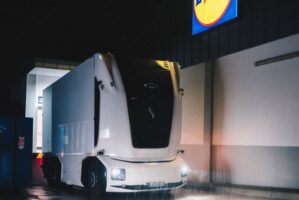 Lidl sperimenta camion senza cabina di Einride