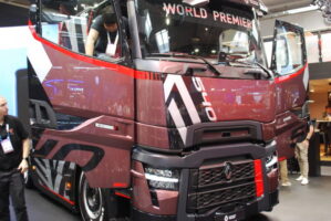 Renault Trucks porta l’elettrico sulla lunga distanza