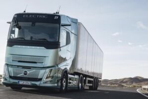 Volvo Trucks porta l’autonomia del camion elettrico a 720 km